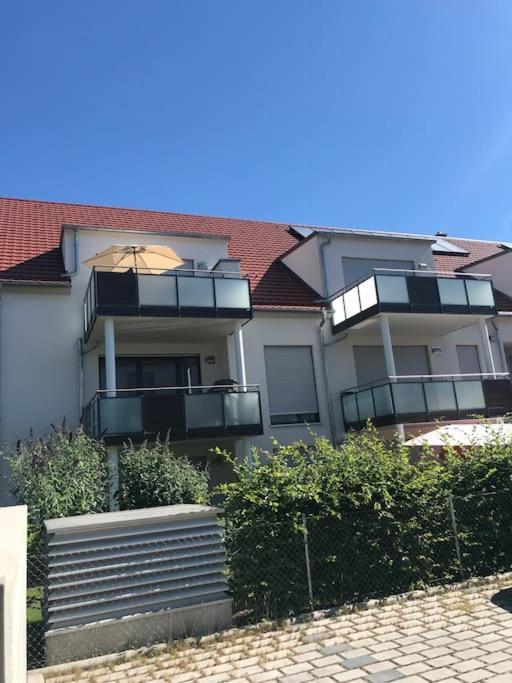 Appartement Feucht -Bhf 5 Min - Naehe Messe Buitenkant foto